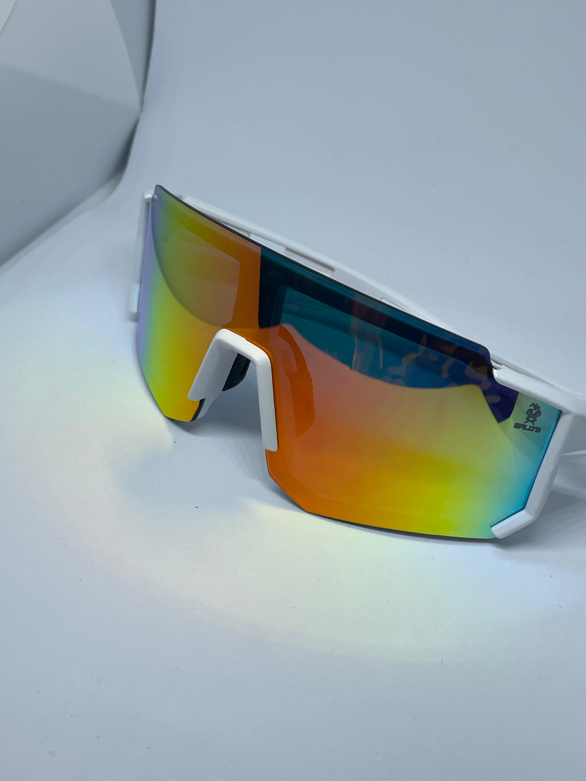 Ócuros "Baixa Pace" branco espelhado