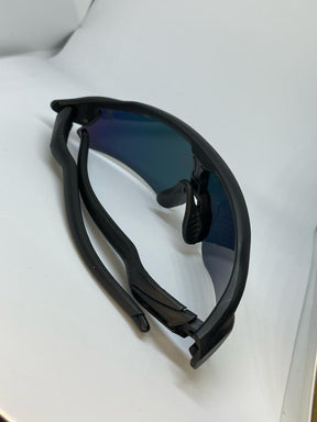 ´´ÓCUROS´´ ESPELHADO PRETO COM VERMELHO