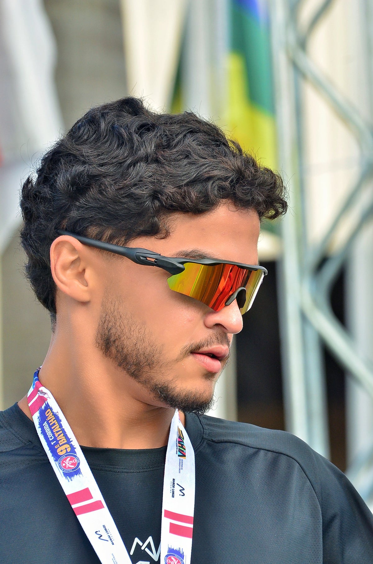 ´´ÓCUROS´´ ESPELHADO PRETO COM VERMELHO